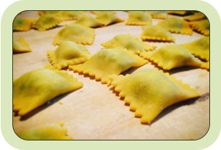 Pizza cotta nel forno a legna